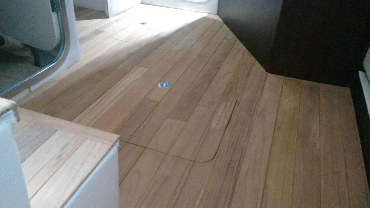 detalhe do projeto de piso teka para embarcação — Zimarine