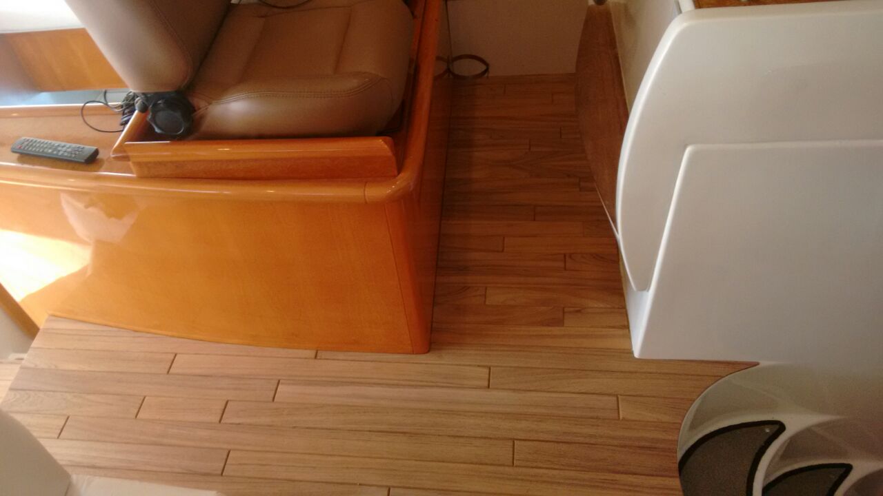 detalhe do projeto de piso teka para embarcação — Zimarine